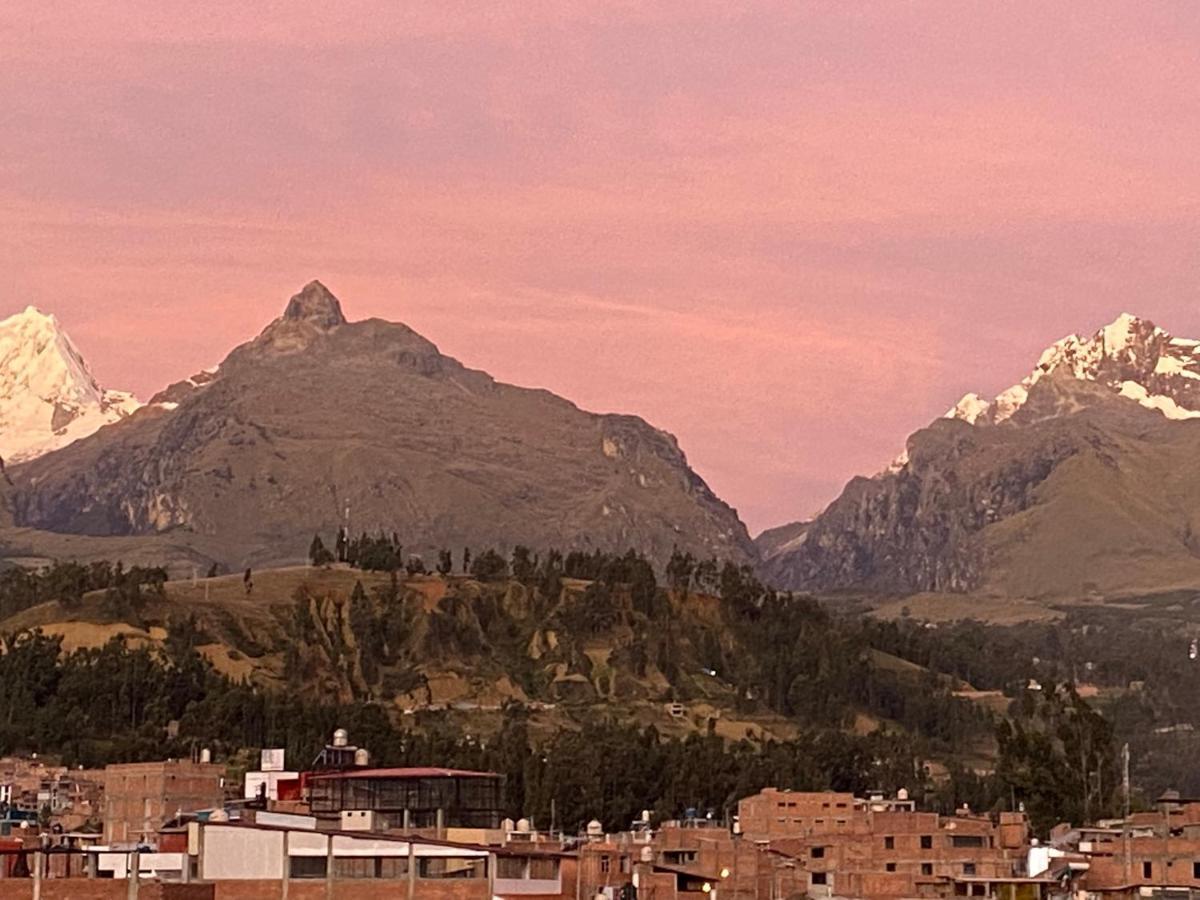 La Casa De Zarela Hotel Huaraz  Exterior photo